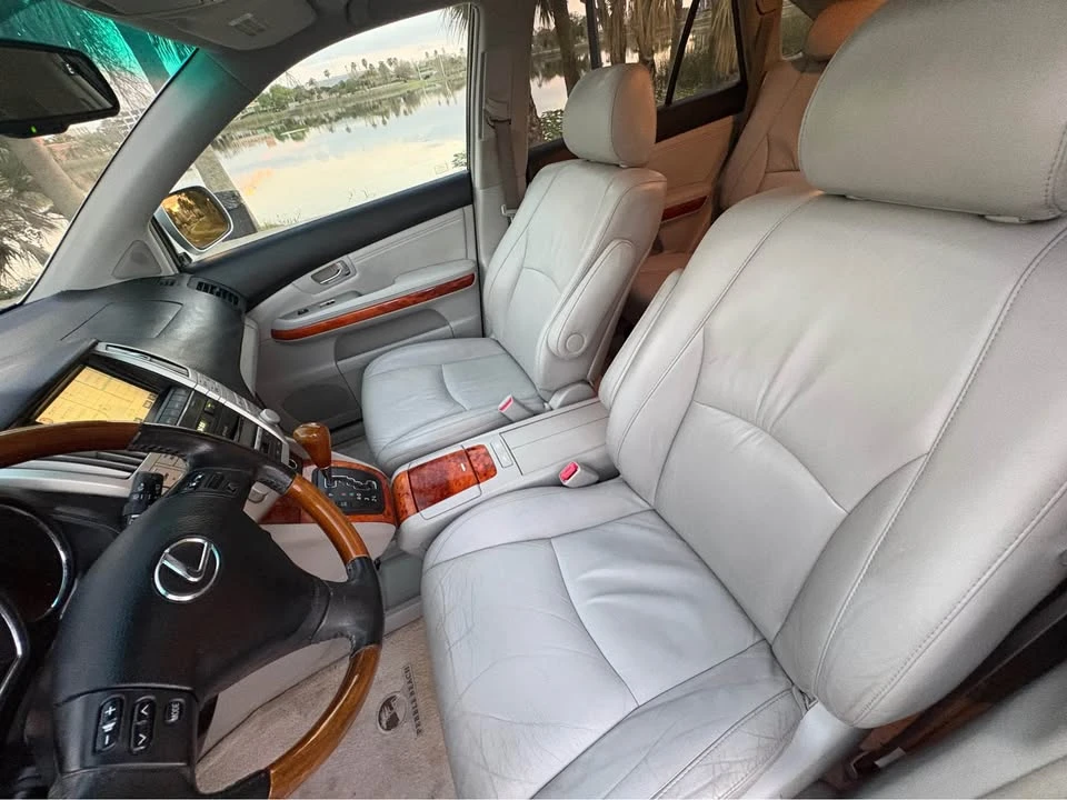 2009 Lexus RX 2nd Gen - Image 8 of 18