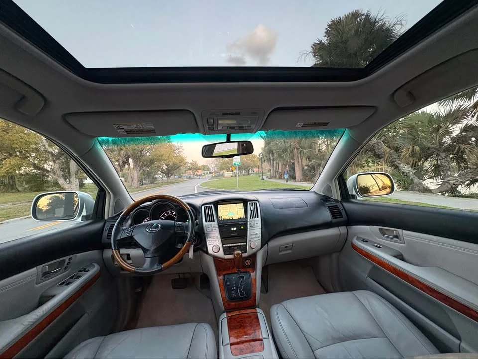 2009 Lexus RX 2nd Gen - Image 5 of 18