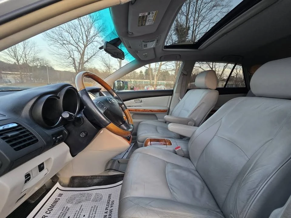 2009 Lexus RX 2nd Gen - Image 9 of 19
