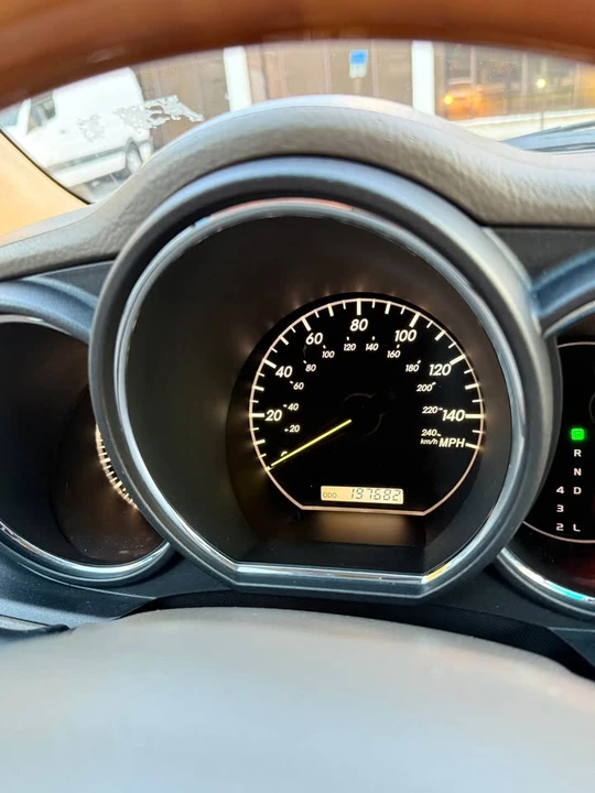 2009 Lexus RX 2nd Gen - Image 13 of 15