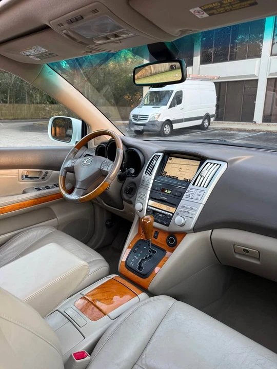 2009 Lexus RX 2nd Gen - Image 6 of 12