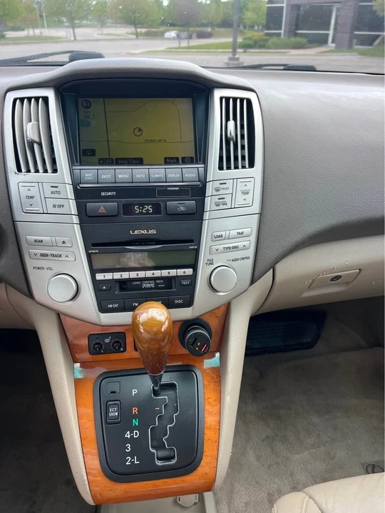 2009 Lexus RX 2nd Gen - Image 5 of 10