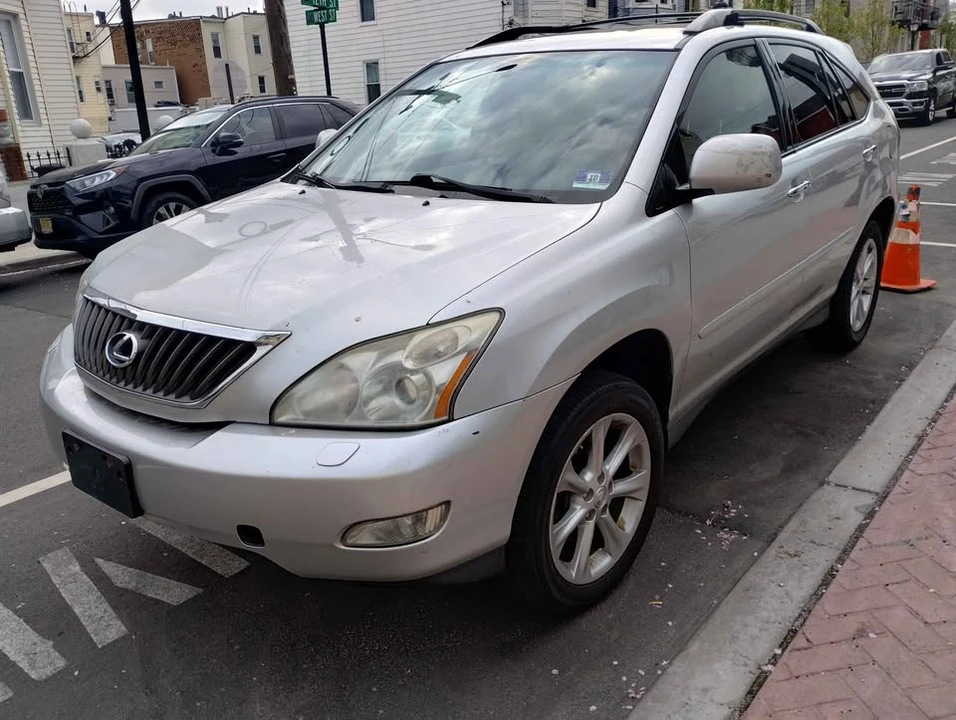 2009 Lexus RX 2nd Gen - Image 2 of 9
