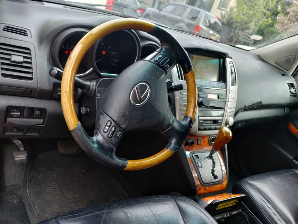 2009 Lexus RX 2nd Gen - Image 5 of 9