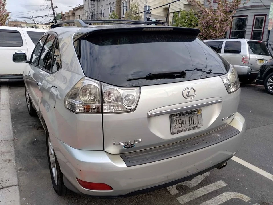 2009 Lexus RX 2nd Gen - Image 8 of 9