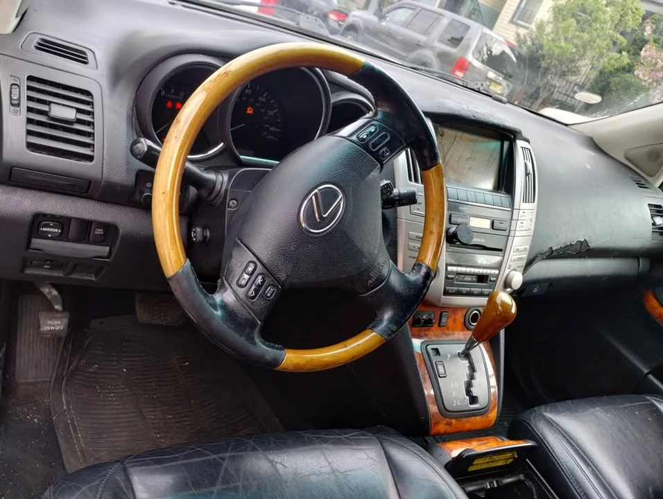 2009 Lexus RX 2nd Gen - Image 4 of 9