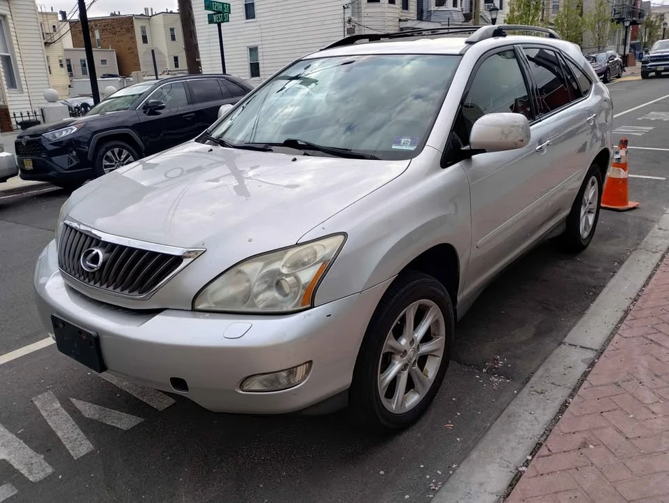 2009 Lexus RX 2nd Gen - Image 3 of 9