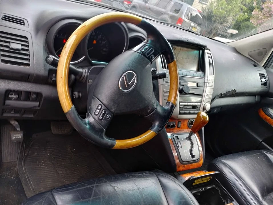 2009 Lexus RX 2nd Gen - Image 6 of 9