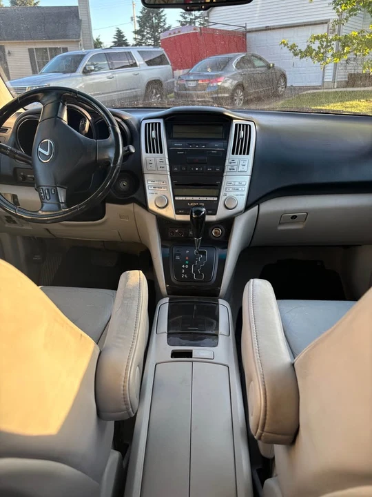 2009 Lexus RX 2nd Gen - Image 2 of 4
