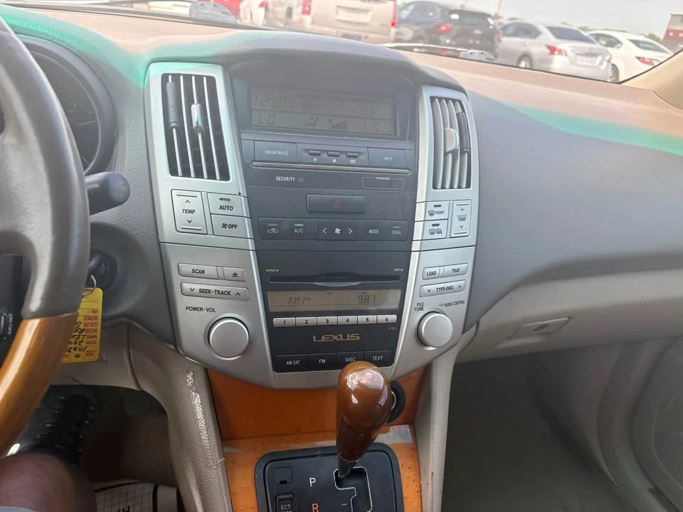 2009 Lexus RX 2nd Gen - Image 11 of 14