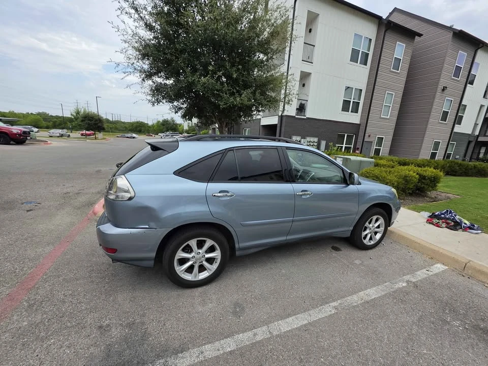 2009 Lexus RX 2nd Gen - Image 4 of 11