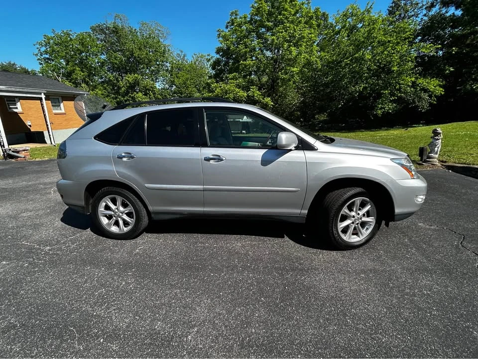 2009 Lexus RX 2nd Gen - Image 2 of 10