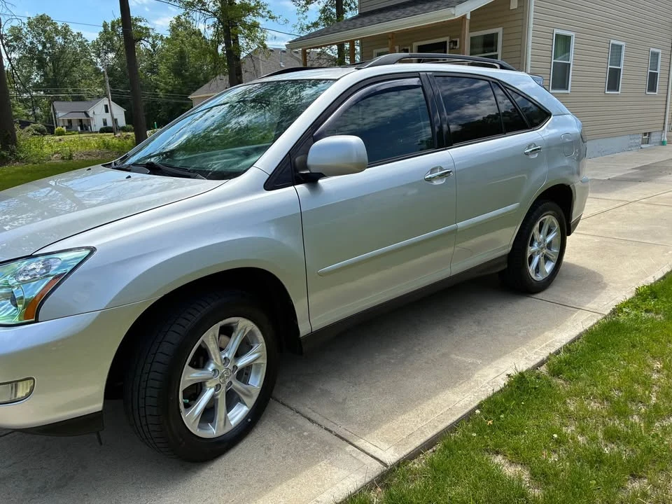 2009 Lexus RX 2nd Gen - Image 4 of 15