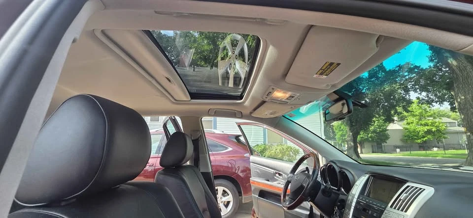 2009 Lexus RX 2nd Gen - Image 13 of 16
