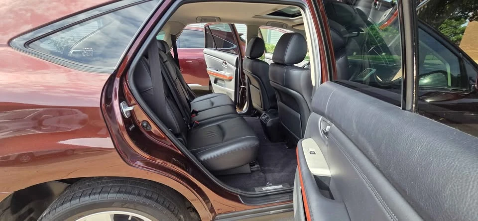 2009 Lexus RX 2nd Gen - Image 11 of 16