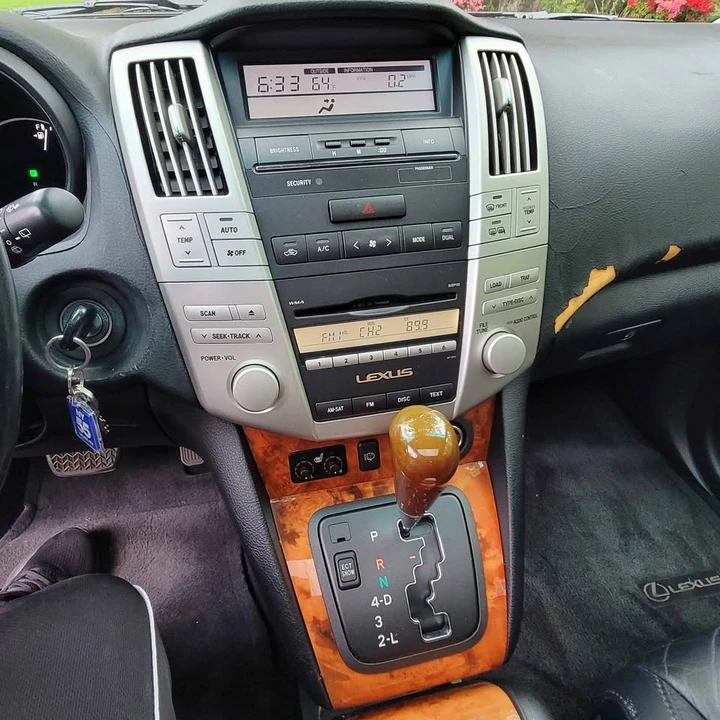 2009 Lexus RX 2nd Gen - Image 13 of 19