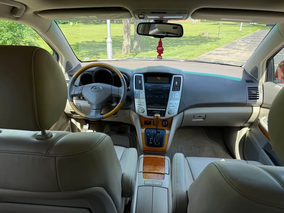 2009 Lexus RX 2nd Gen - Image 16 of 20