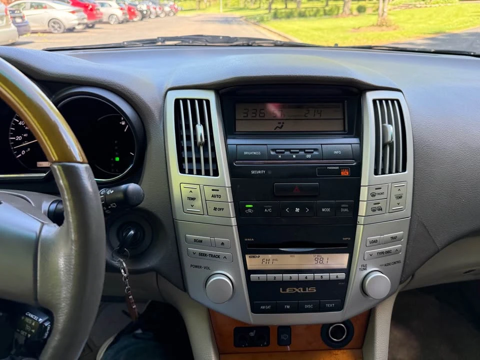 2009 Lexus RX 2nd Gen - Image 6 of 20