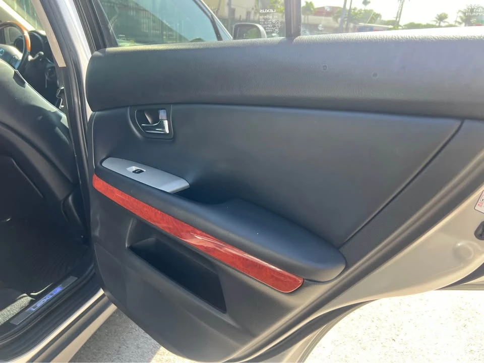 2009 Lexus RX 2nd Gen - Image 17 of 20