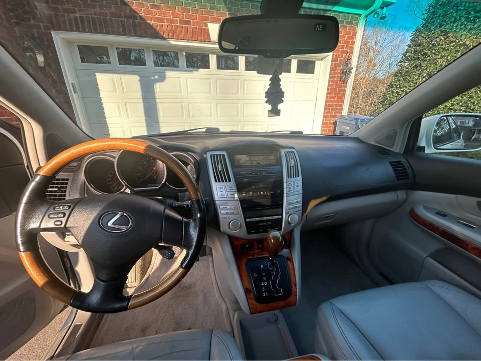 2009 Lexus RX 2nd Gen - Image 7 of 10