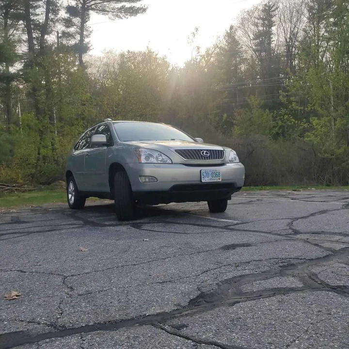 2009 Lexus RX 2nd Gen - Image 2 of 10