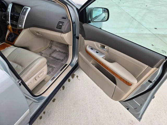2009 Lexus RX 2nd Gen - Image 18 of 21