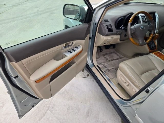 2009 Lexus RX 2nd Gen - Image 10 of 21