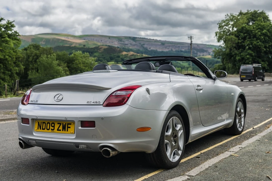 2009 Lexus SC430 - Image 3 of 30