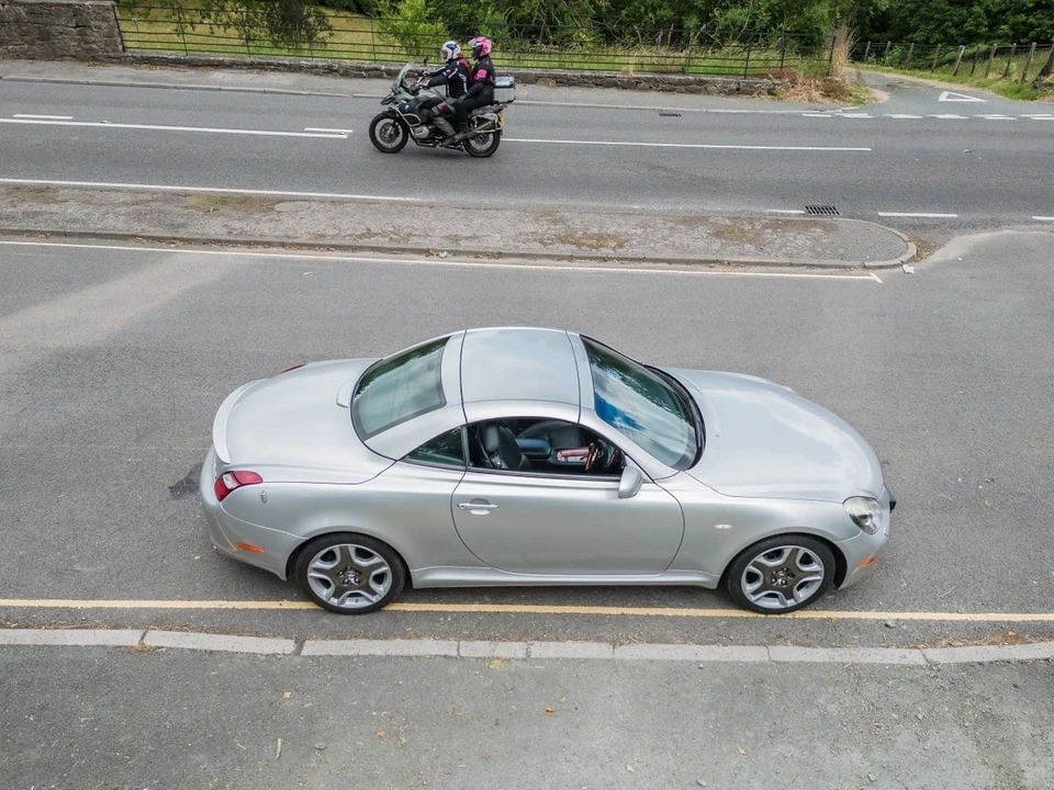 2009 Lexus SC430 - Image 14 of 30
