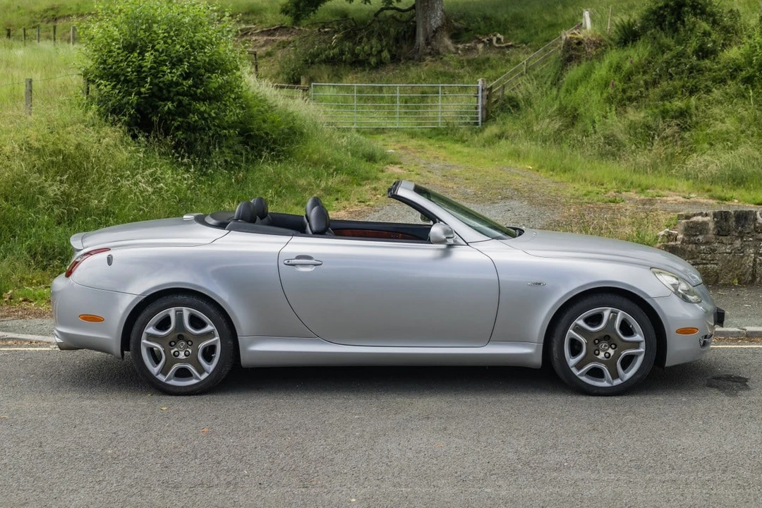 2009 Lexus SC430 - Image 8 of 30