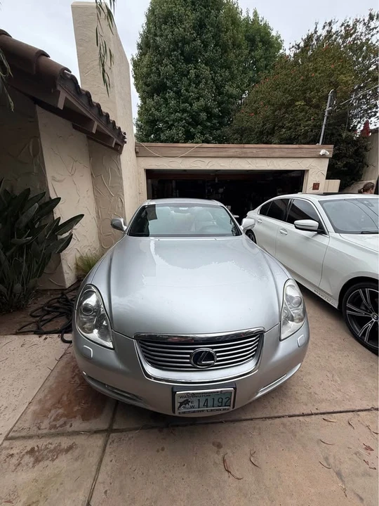 2009 Lexus SC430 - Image 2 of 6