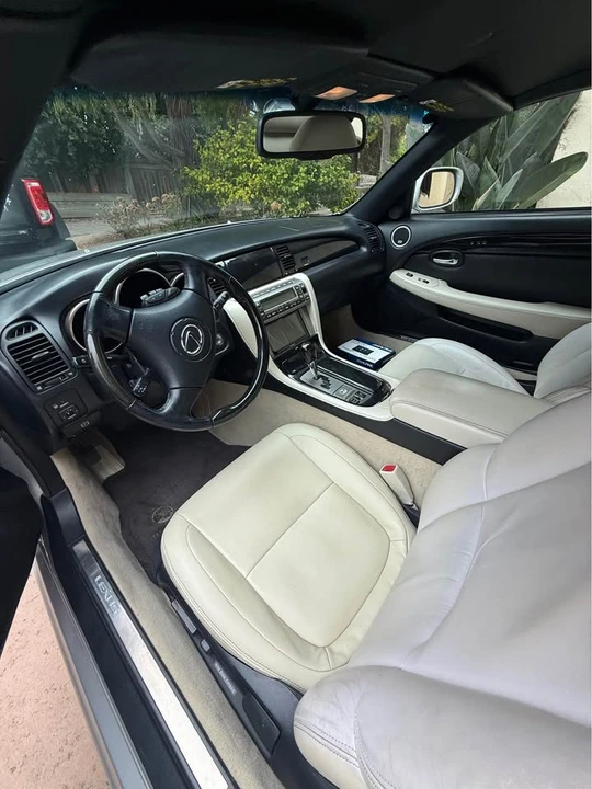 2009 Lexus SC430 - Image 4 of 6