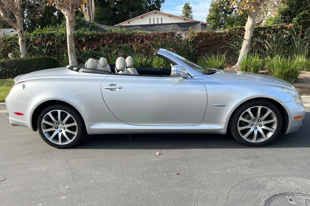 2009 Lexus SC430 - Image 3 of 31