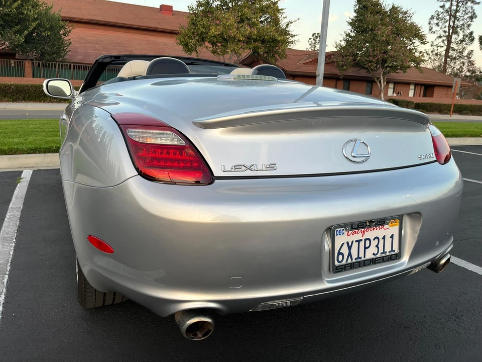 2009 Lexus SC430 - Image 9 of 31