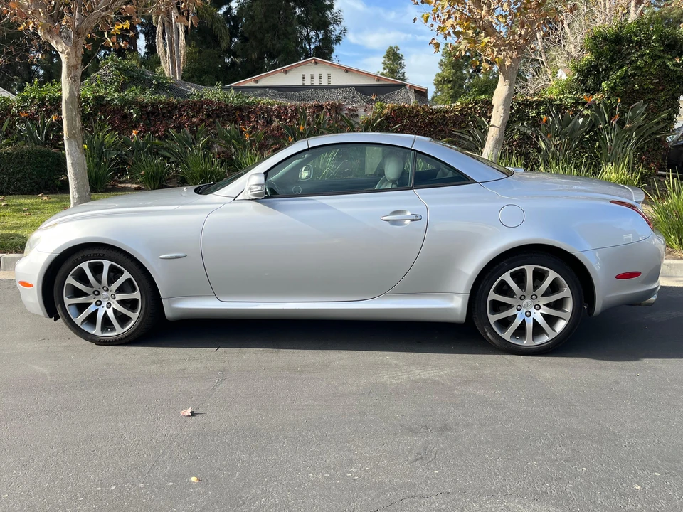 2009 Lexus SC430 - Image 17 of 31
