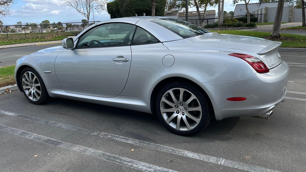 2009 Lexus SC430 - Image 18 of 31
