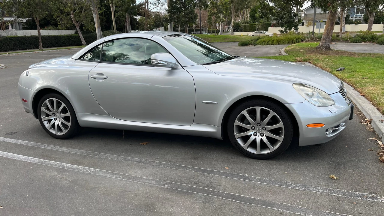 2009 Lexus SC430 - Image 26 of 31