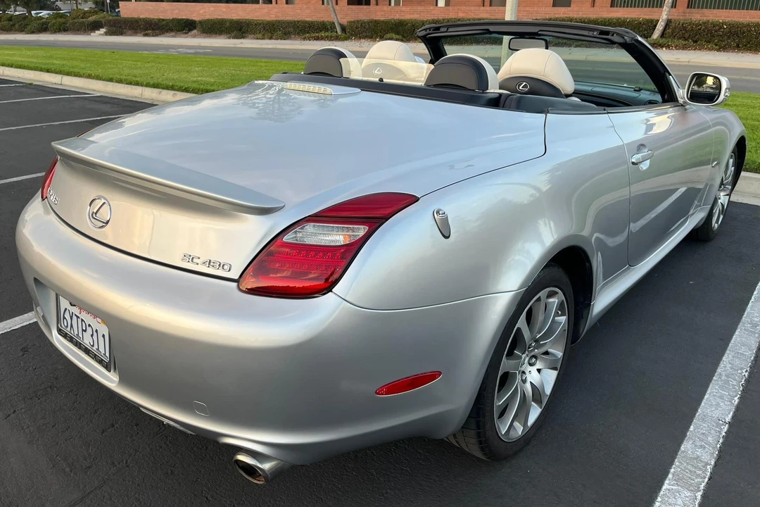 2009 Lexus SC430 - Image 4 of 31