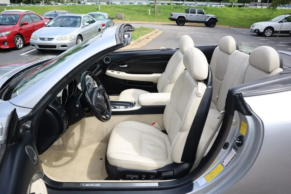 2009 Lexus SC430 - Image 10 of 20
