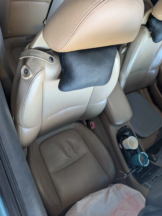 2009 Lexus SC430 - Image 10 of 19
