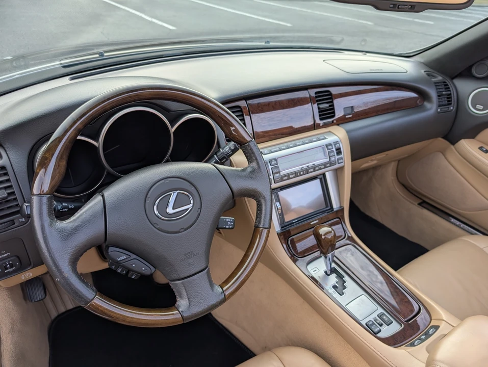 2009 Lexus SC430 - Image 10 of 21
