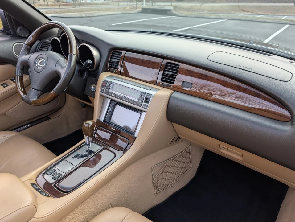 2009 Lexus SC430 - Image 13 of 21