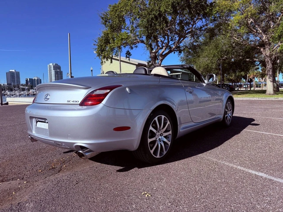 2009 Lexus SC430 - Image 3 of 21
