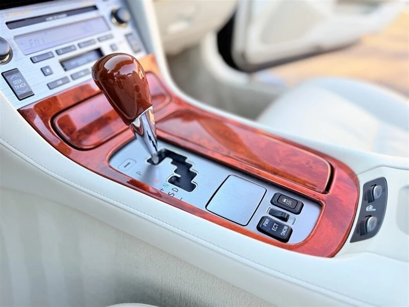 2009 Lexus SC430 - Image 13 of 21