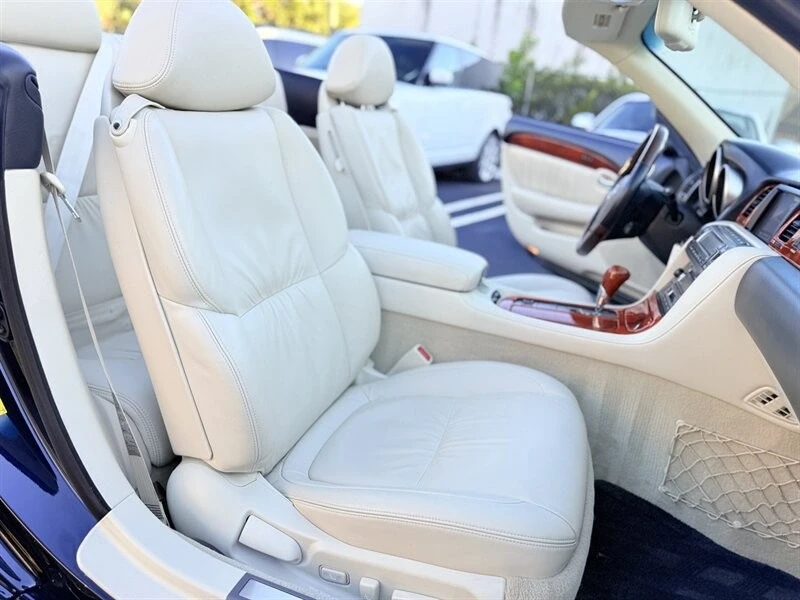 2009 Lexus SC430 - Image 16 of 21