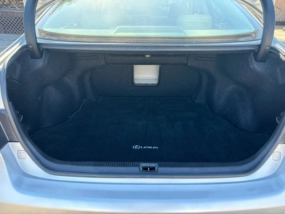 2009 Lexus ES 5th Gen - Image 19 of 20