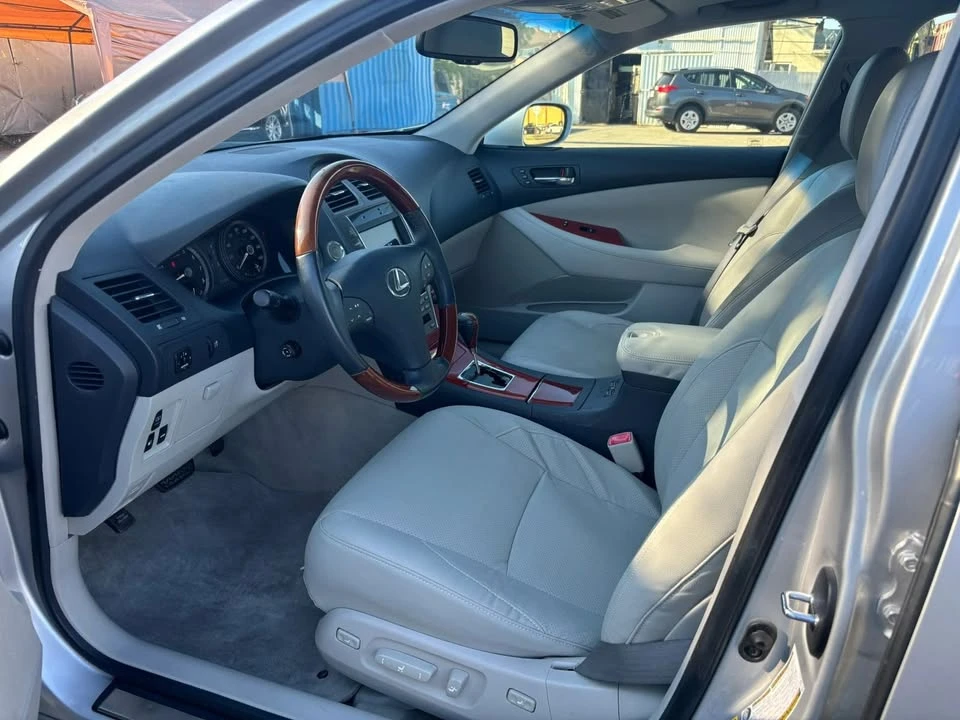 2009 Lexus ES 5th Gen - Image 17 of 20