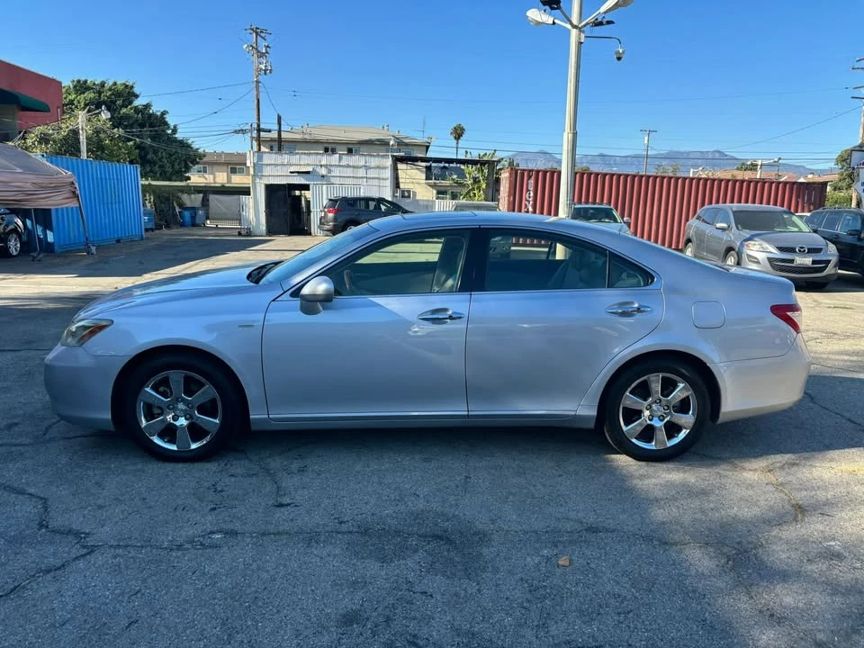 2009 Lexus ES 5th Gen - Image 3 of 20