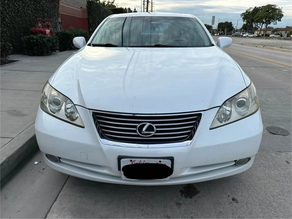 2009 Lexus ES 5th Gen - Image 2 of 18