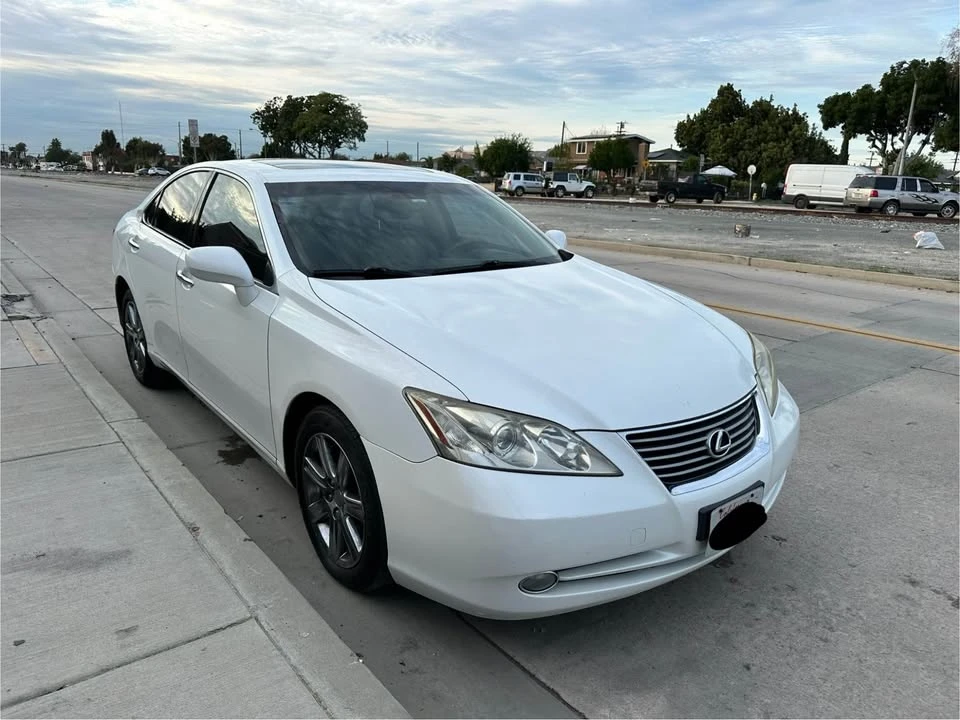 2009 Lexus ES 5th Gen - Image 3 of 18